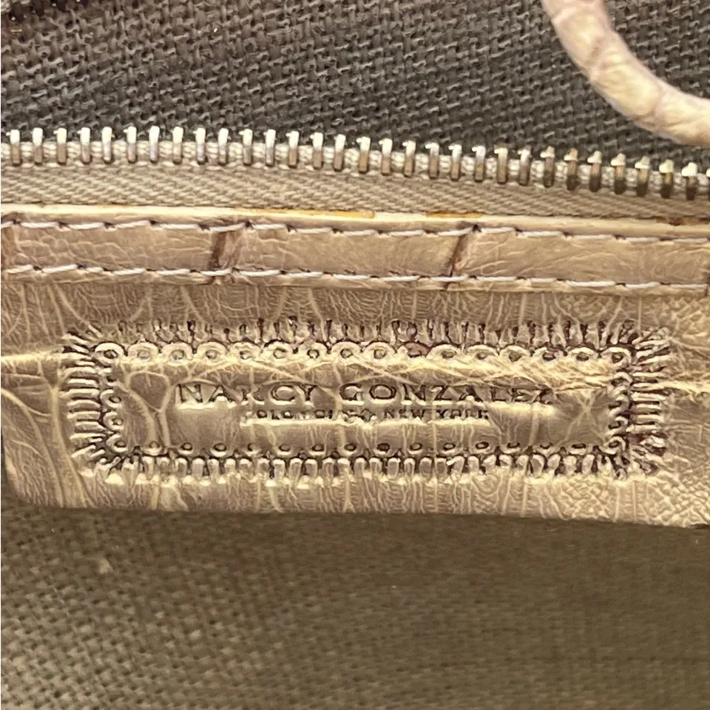 Nancy Gonzalez Gold Metallic Shoulder Bag - Picture 8 of 16